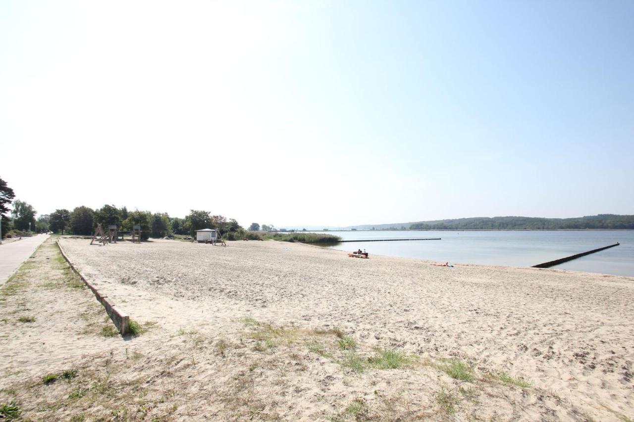 Ferienresidenz Zwei Bodden FeWo Hinnak 1 4 Balkon Lietzow Exterior foto